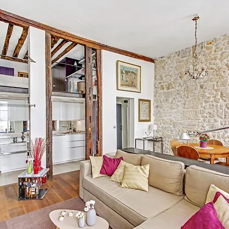 Beau Studio-loft Au Coeur Du Marais