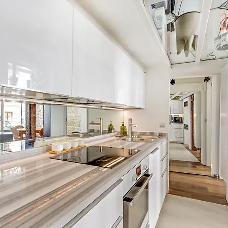 Beau Studio-loft Au Coeur Du Marais