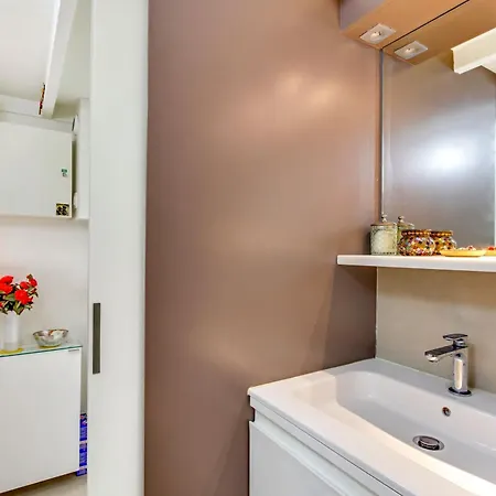 Beau Studio-loft Au Coeur Du Marais